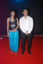 Aishwarya Sakhuja, Ravi Dubey at CID Veerta Awards in Mumbai on 11th March 2012 (14).JPG